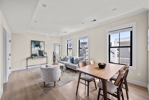Condominium at 303 Maverick Street, Boston MA 02128, Boston, photo 4 of 12