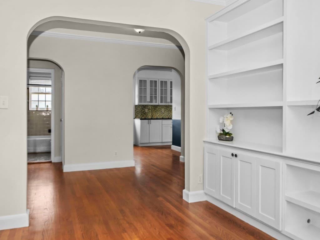 Condominium at 46 Browne St # 5, Brookline MA 02446, Brookline, photo 5 of 24
