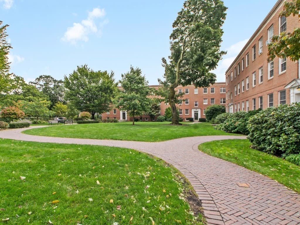 Condominium at 46 Browne St # 5, Brookline MA 02446, Brookline, photo 20 of 24
