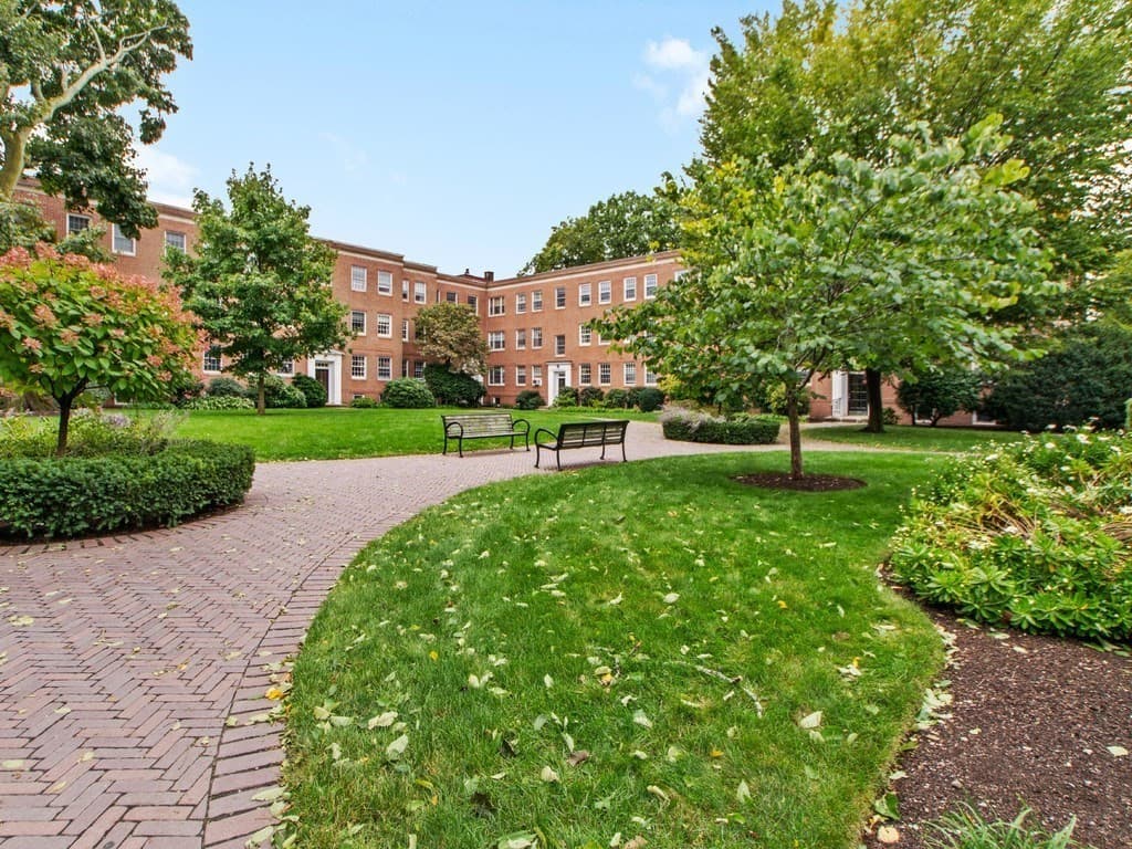 Condominium at 46 Browne St # 5, Brookline MA 02446, Brookline, photo 18 of 24