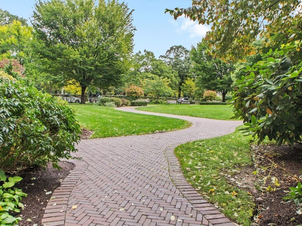 Condominium at 46 Browne St # 5, Brookline MA 02446, Brookline, photo 21 of 24