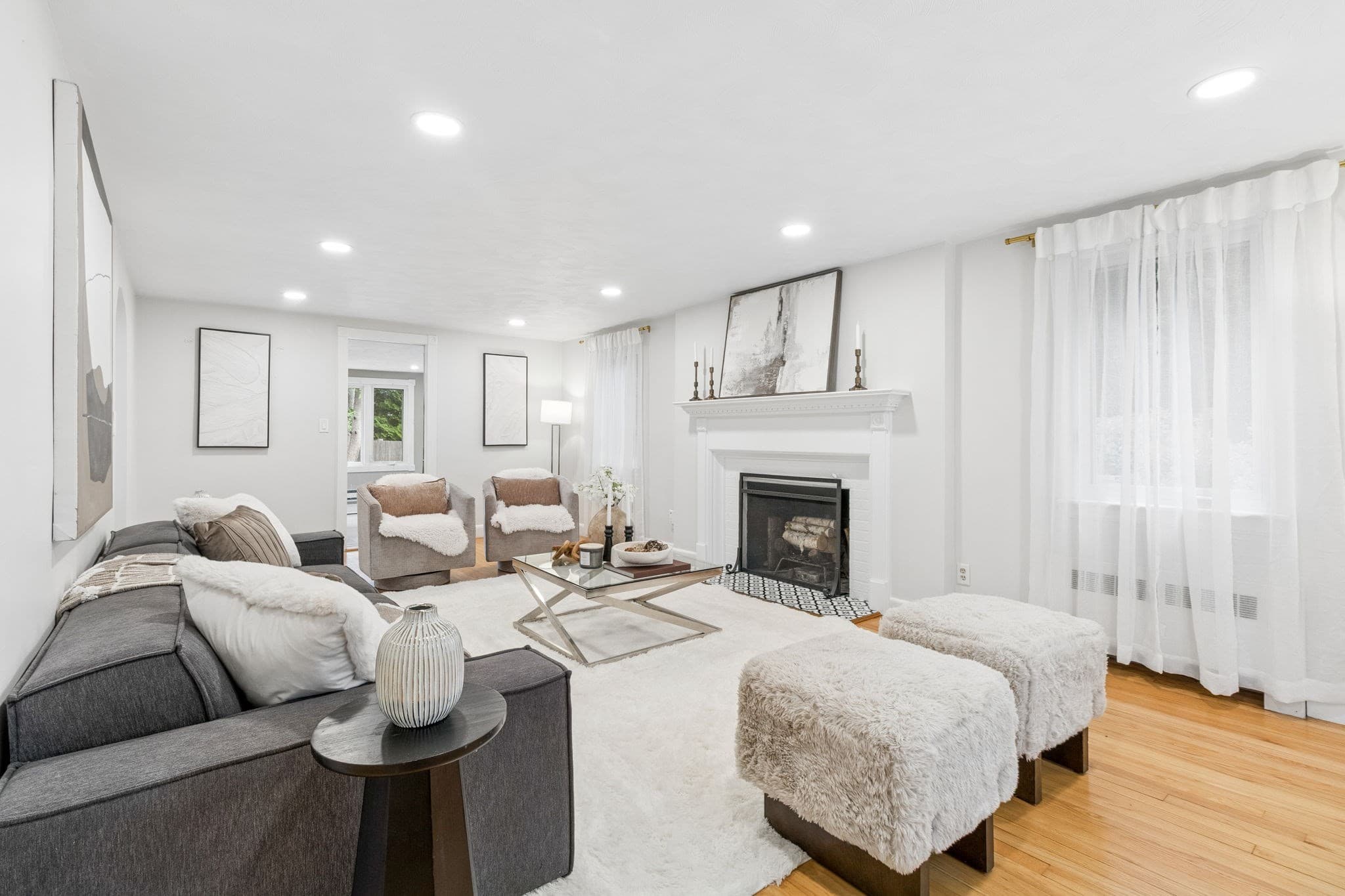 Single Family Residence at 17 Woodhaven Rd, Newton MA 02468, Newton, photo 5 of 28