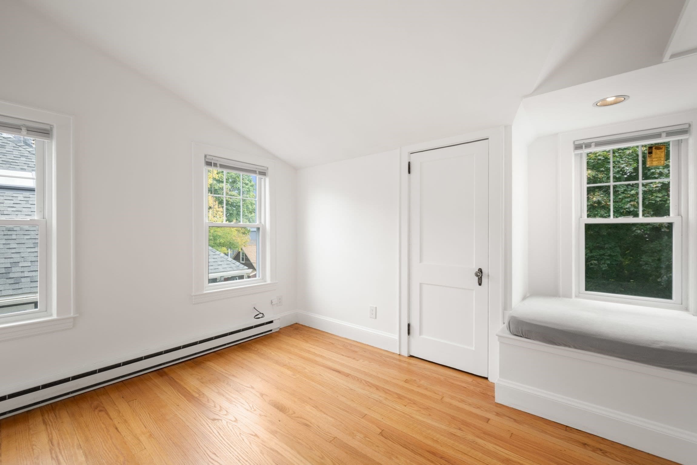 Condominium at 14 Notre Dame Ave # C, Cambridge MA 02140, Cambridge, photo 10 of 29