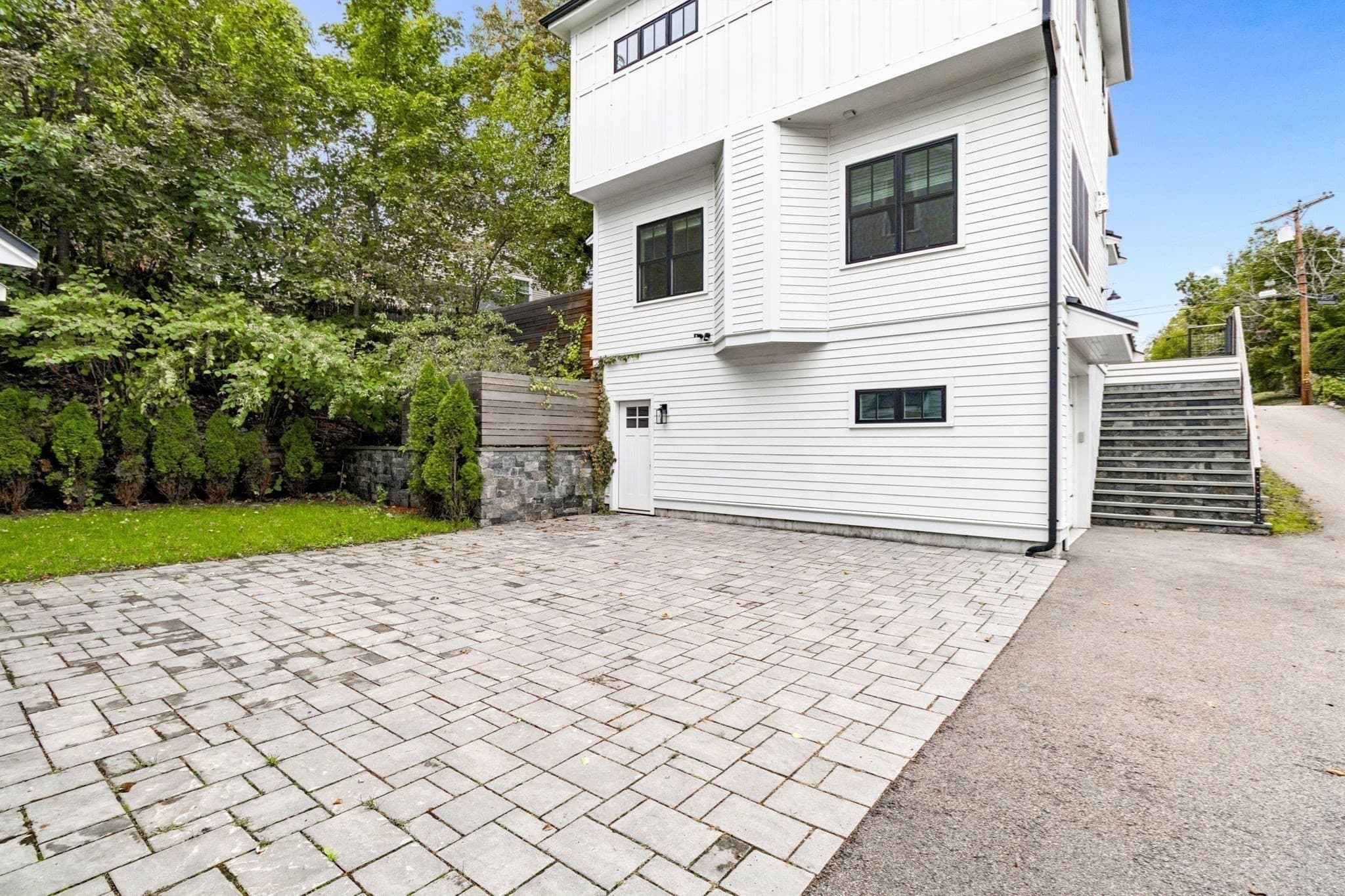 Single Family Residence at 148 Pine St, Newton MA 02466, Newton, photo 27 of 32