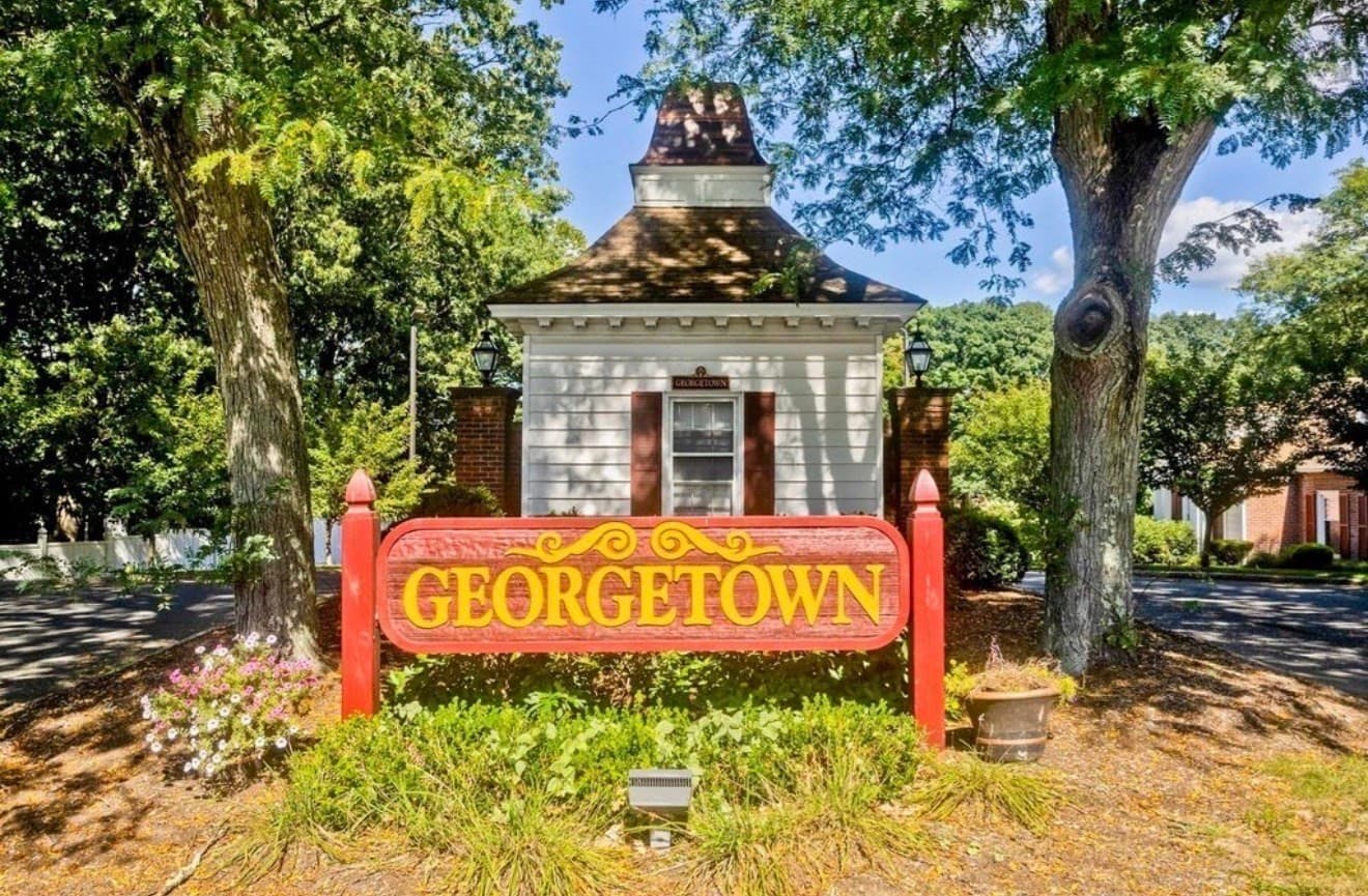 38 Yorktown Drive # A, Springfield MA 01108
