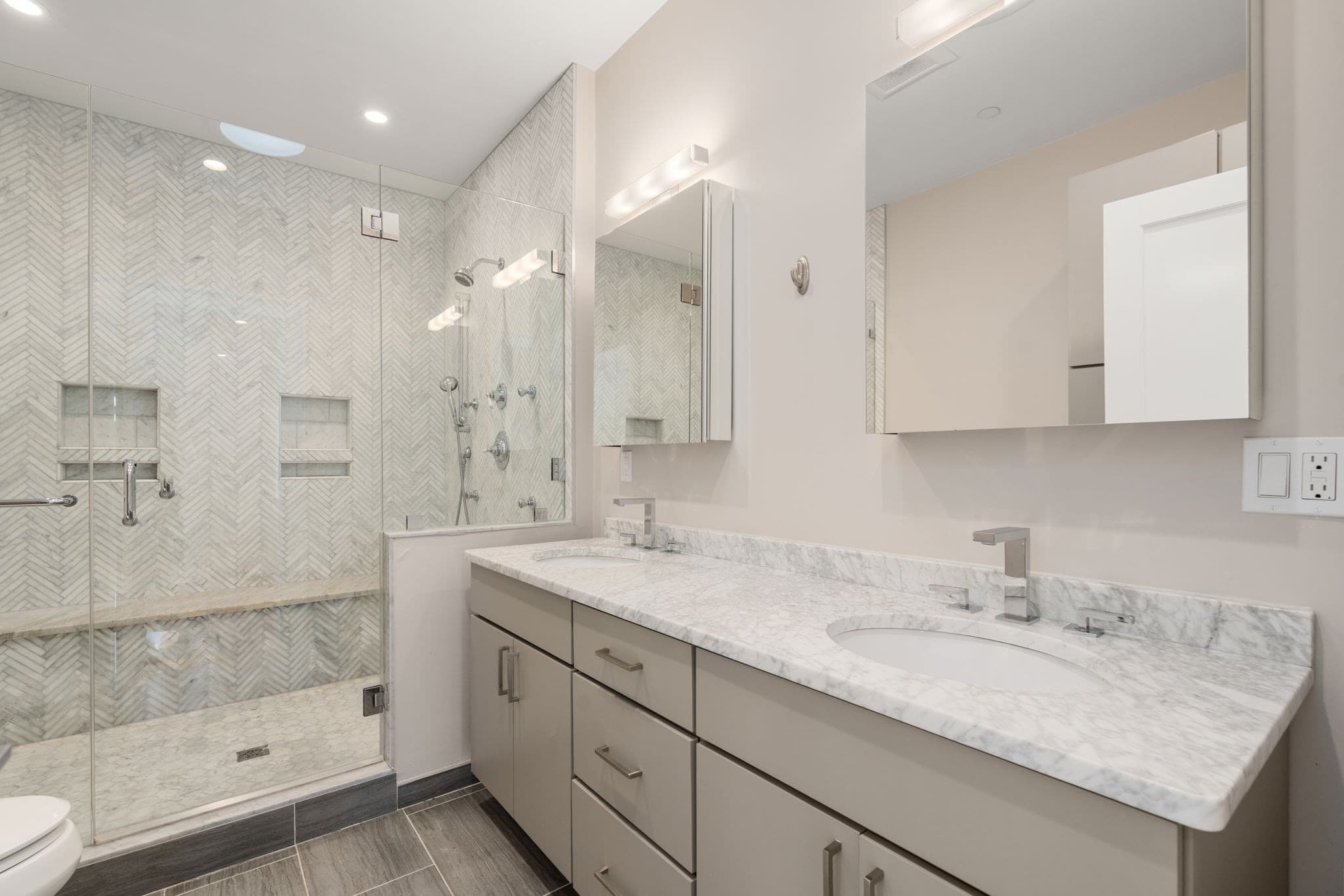 Condominium at 17 Vinton Street # 5, Boston MA 02127, Boston, photo 7 of 21