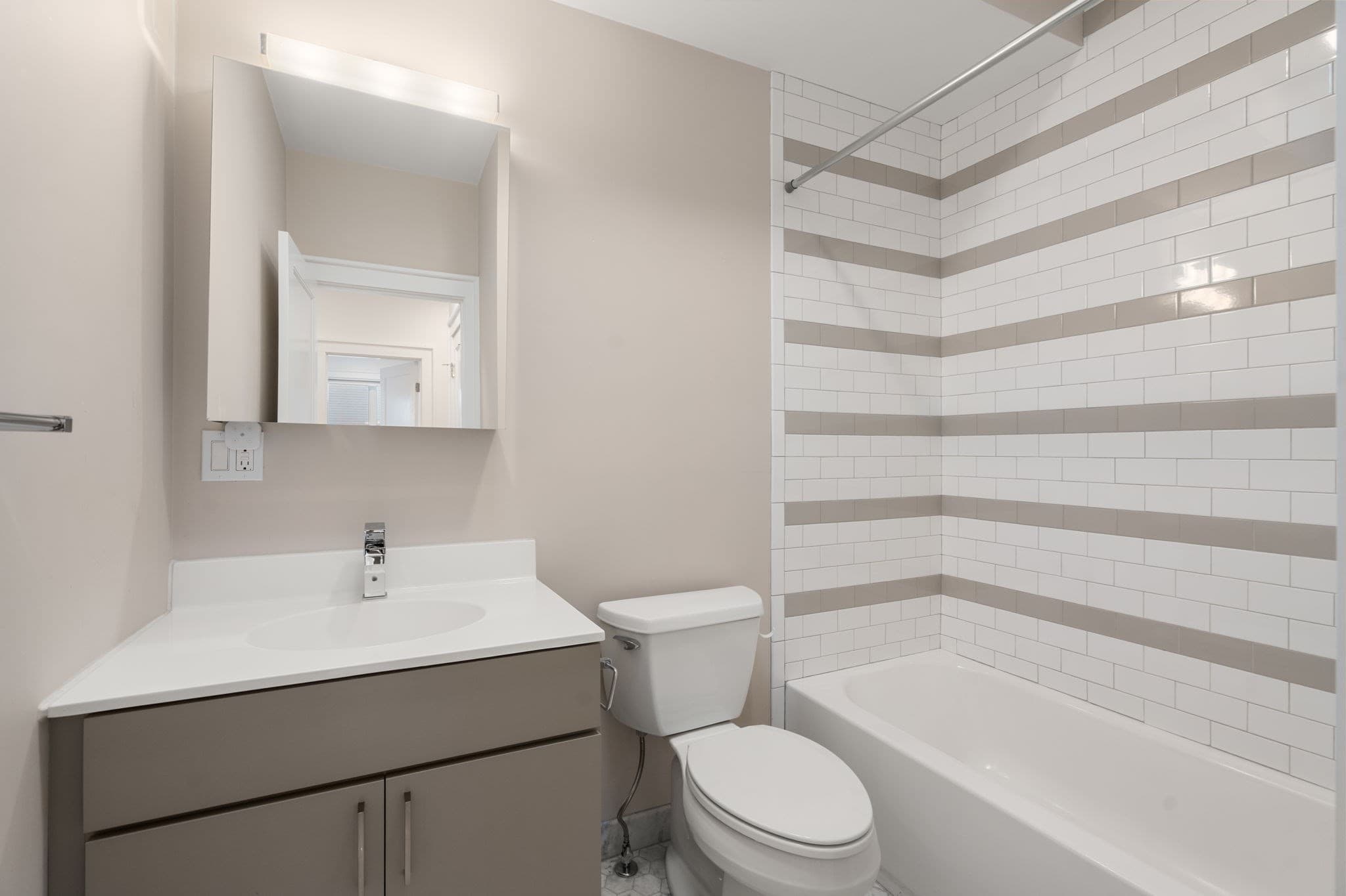Condominium at 17 Vinton Street # 5, Boston MA 02127, Boston, photo 10 of 21