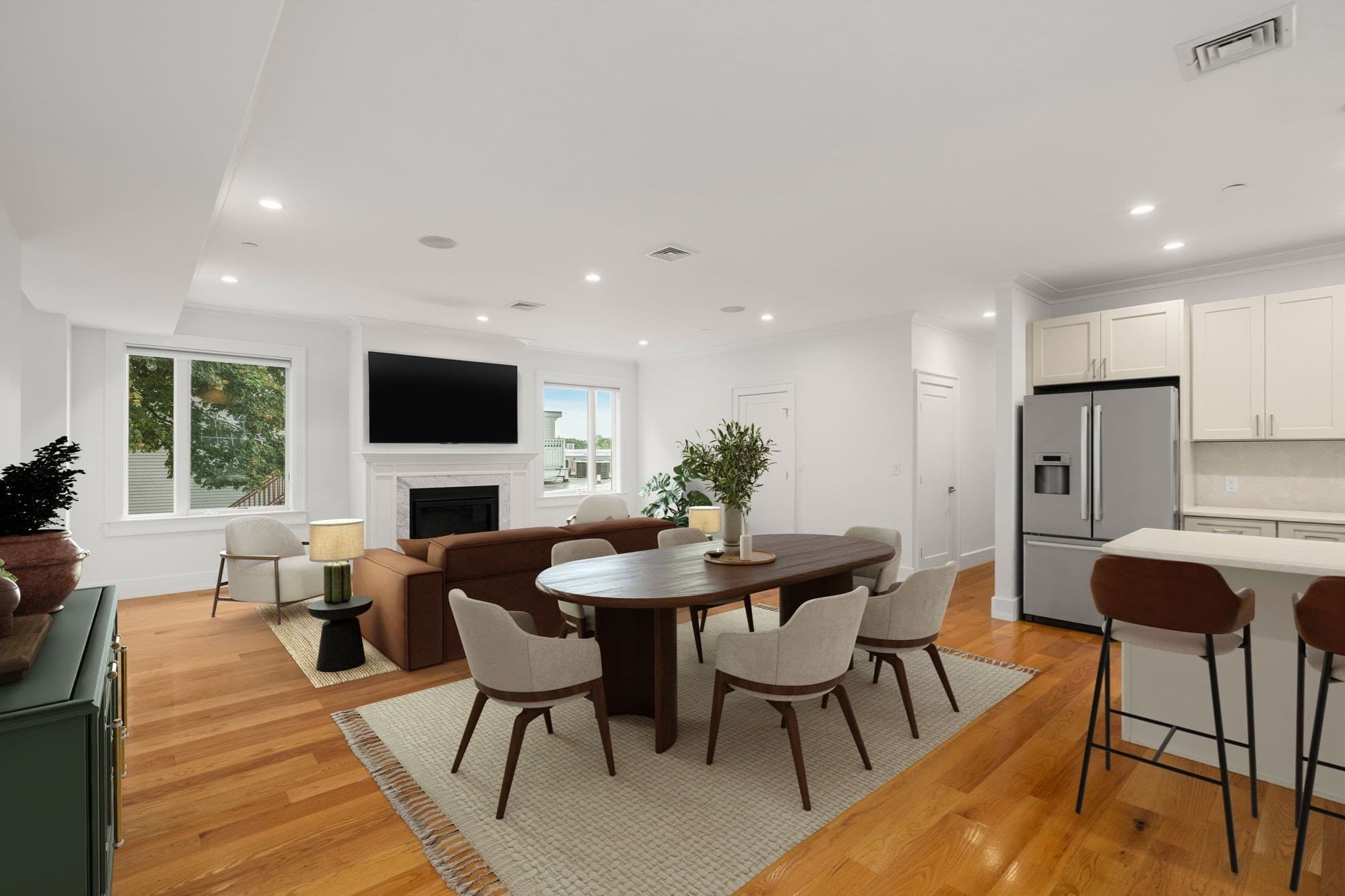 Condominium at 17 Vinton Street # 5, Boston MA 02127, Boston, photo 4 of 21