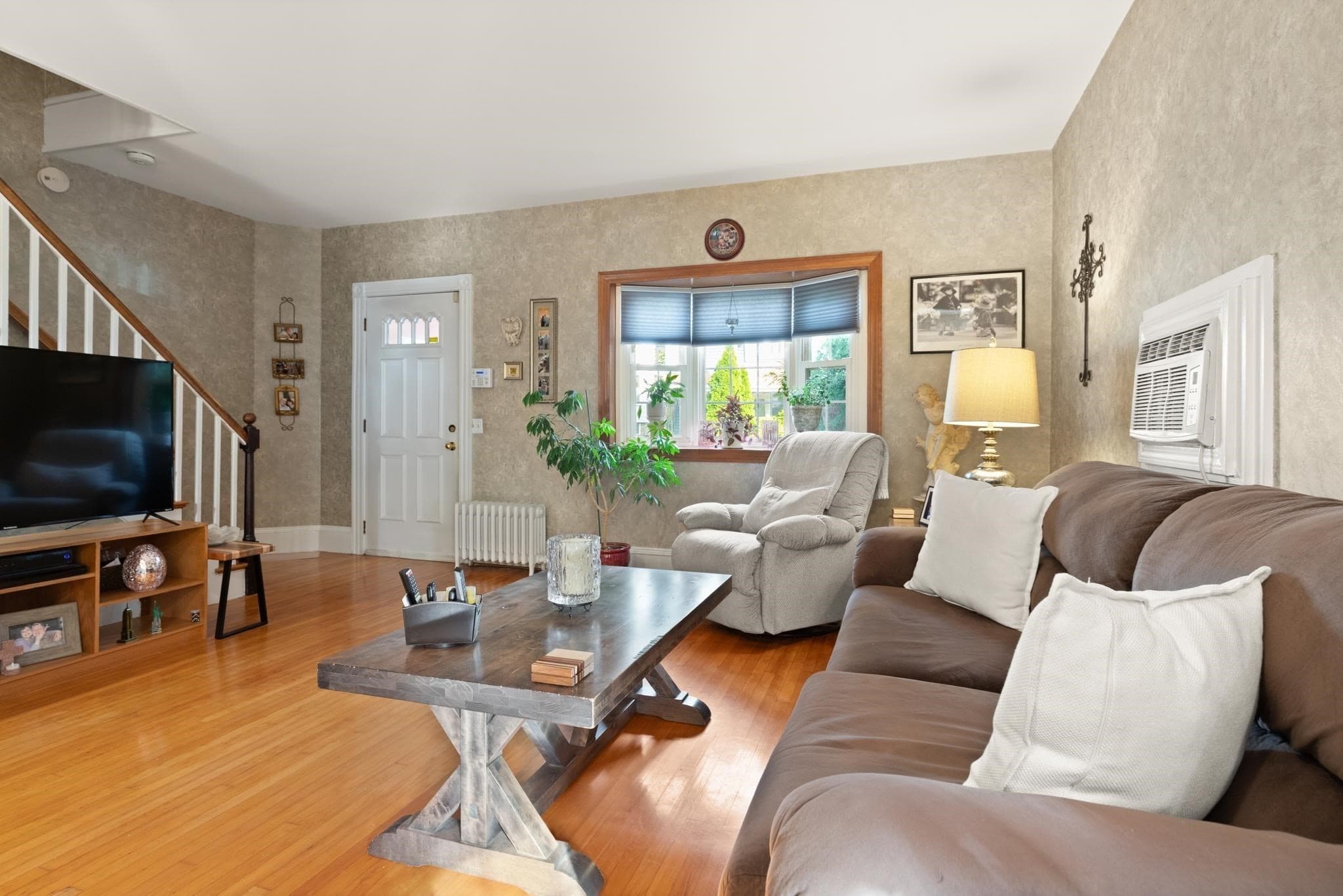 Single Family Residence at 10 Cedar Cliff Terrace, Medford MA 02155, Medford, photo 6 of 32