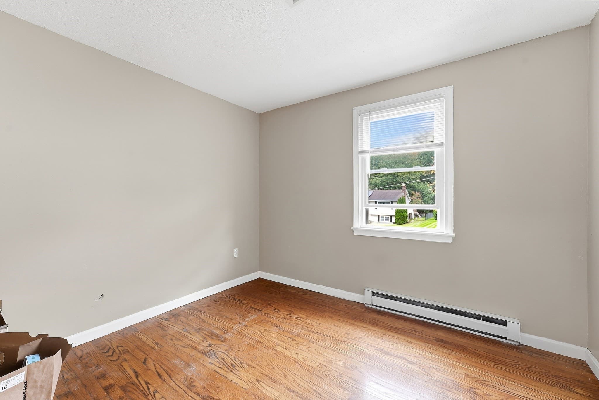 Single Family Residence at 131 Beacon Hill Rd, West Springfield MA 01089, West Springfield, photo 12 of 20
