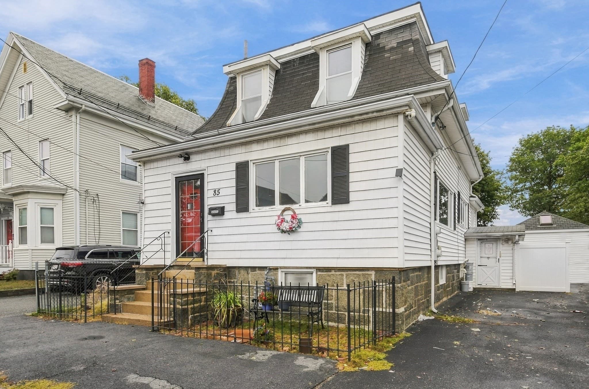 85 Pine St, Swampscott MA 01907