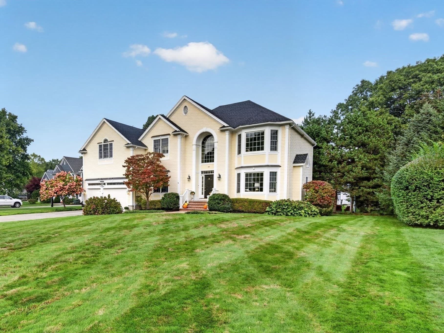 Single Family Residence at 25 Thistle Rd, North Andover MA 01845, North Andover, photo 2 of 42