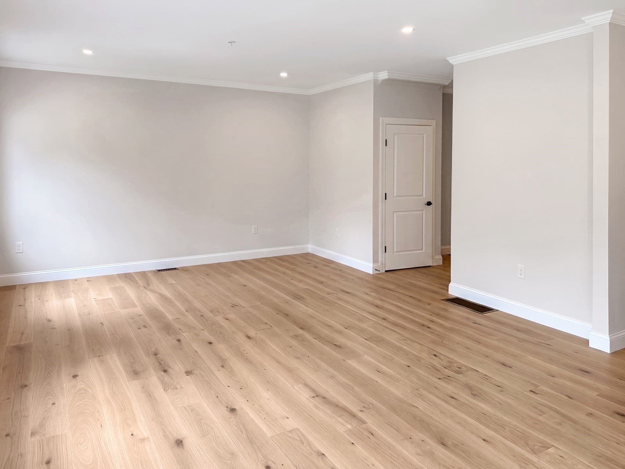 Condominium at 9 Whitman Circle # 9, Bellingham MA 02019, Bellingham, photo 3 of 32