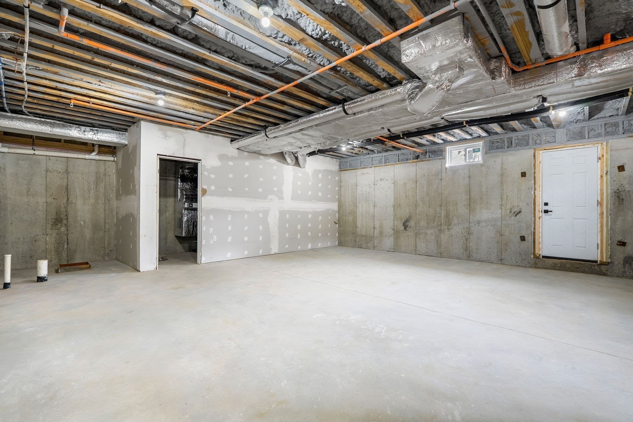 Condominium at 9 Whitman Circle # 9, Bellingham MA 02019, Bellingham, photo 14 of 32