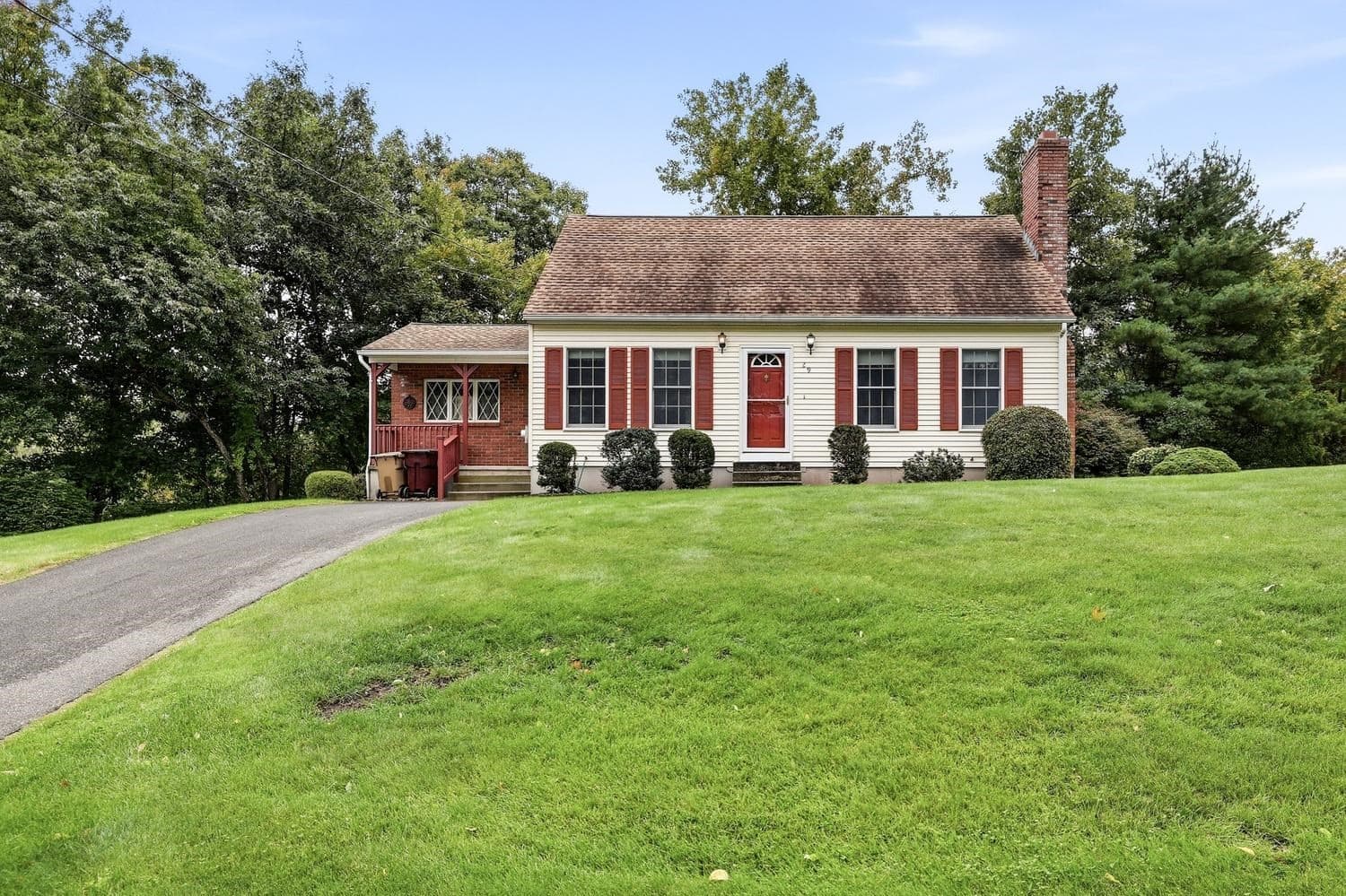 29 Hill Terrace, Ludlow MA 01056