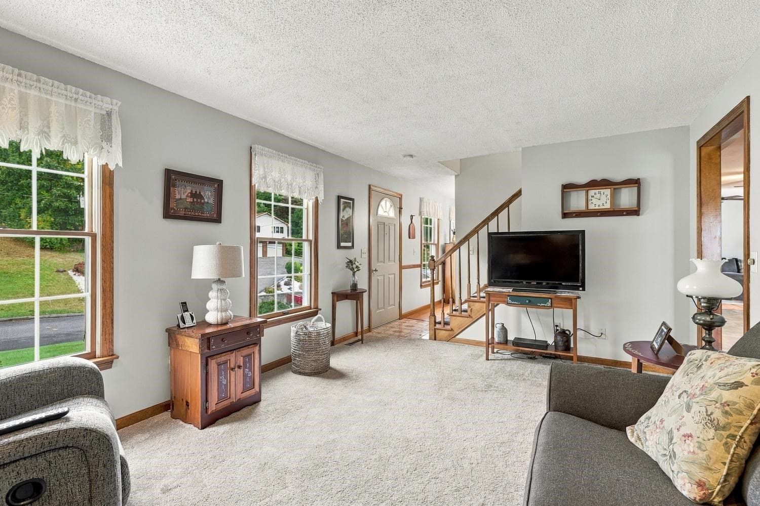 Single Family Residence at 29 Hill Terrace, Ludlow MA 01056, Ludlow, photo 10 of 33