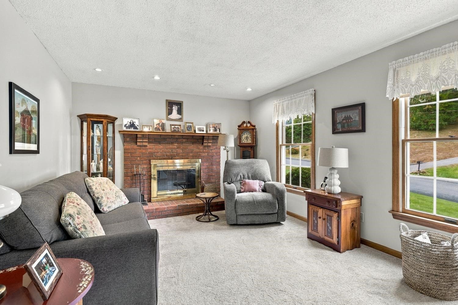 Single Family Residence at 29 Hill Terrace, Ludlow MA 01056, Ludlow, photo 11 of 33