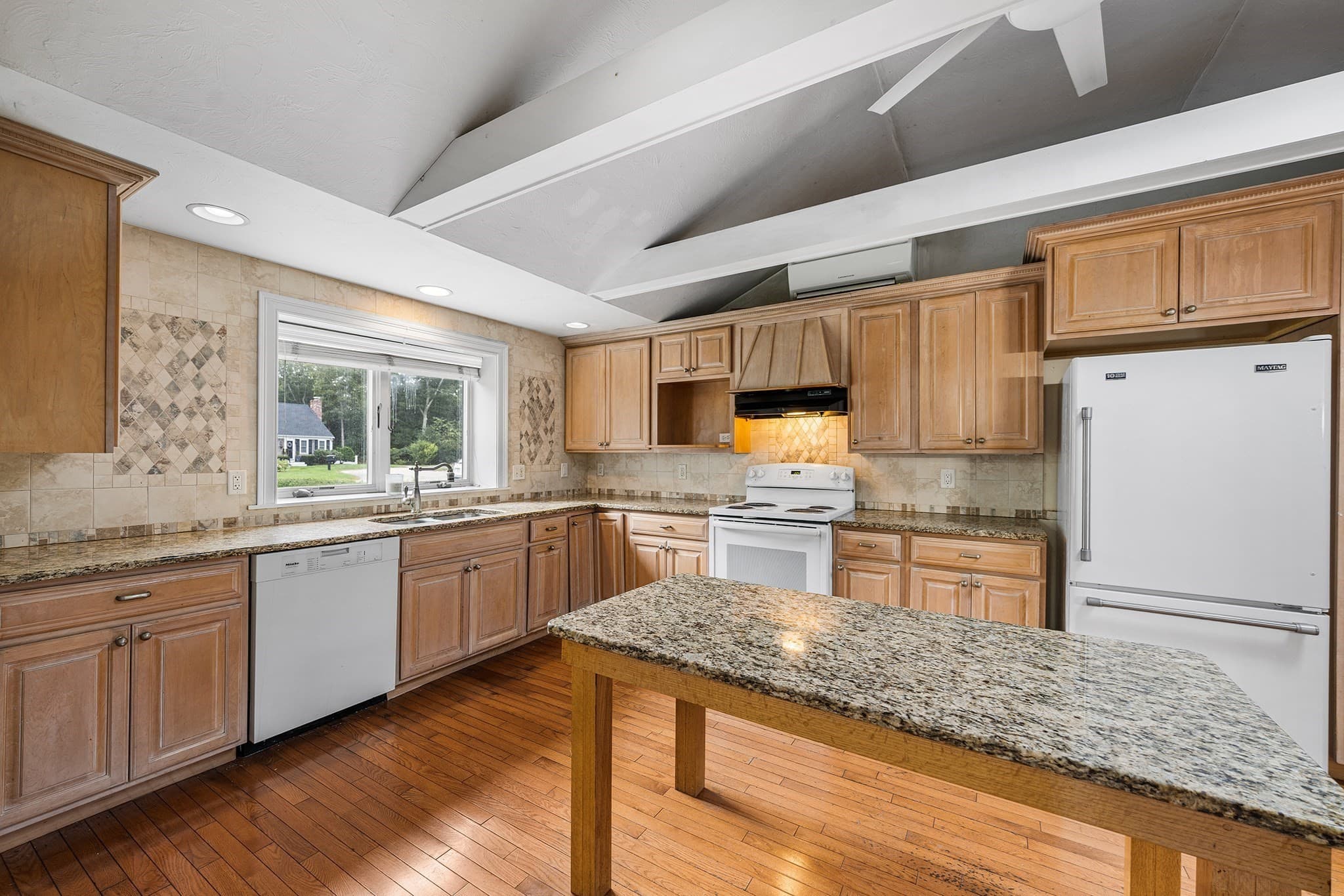 Single Family Residence at 9 E Harbor Cir, Falmouth MA 02536, Falmouth, photo 9 of 39