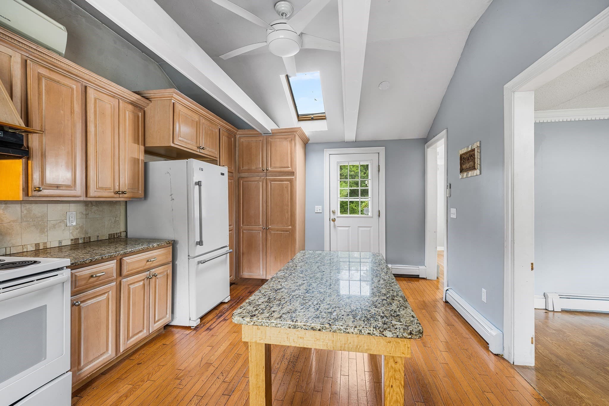 Single Family Residence at 9 E Harbor Cir, Falmouth MA 02536, Falmouth, photo 11 of 39