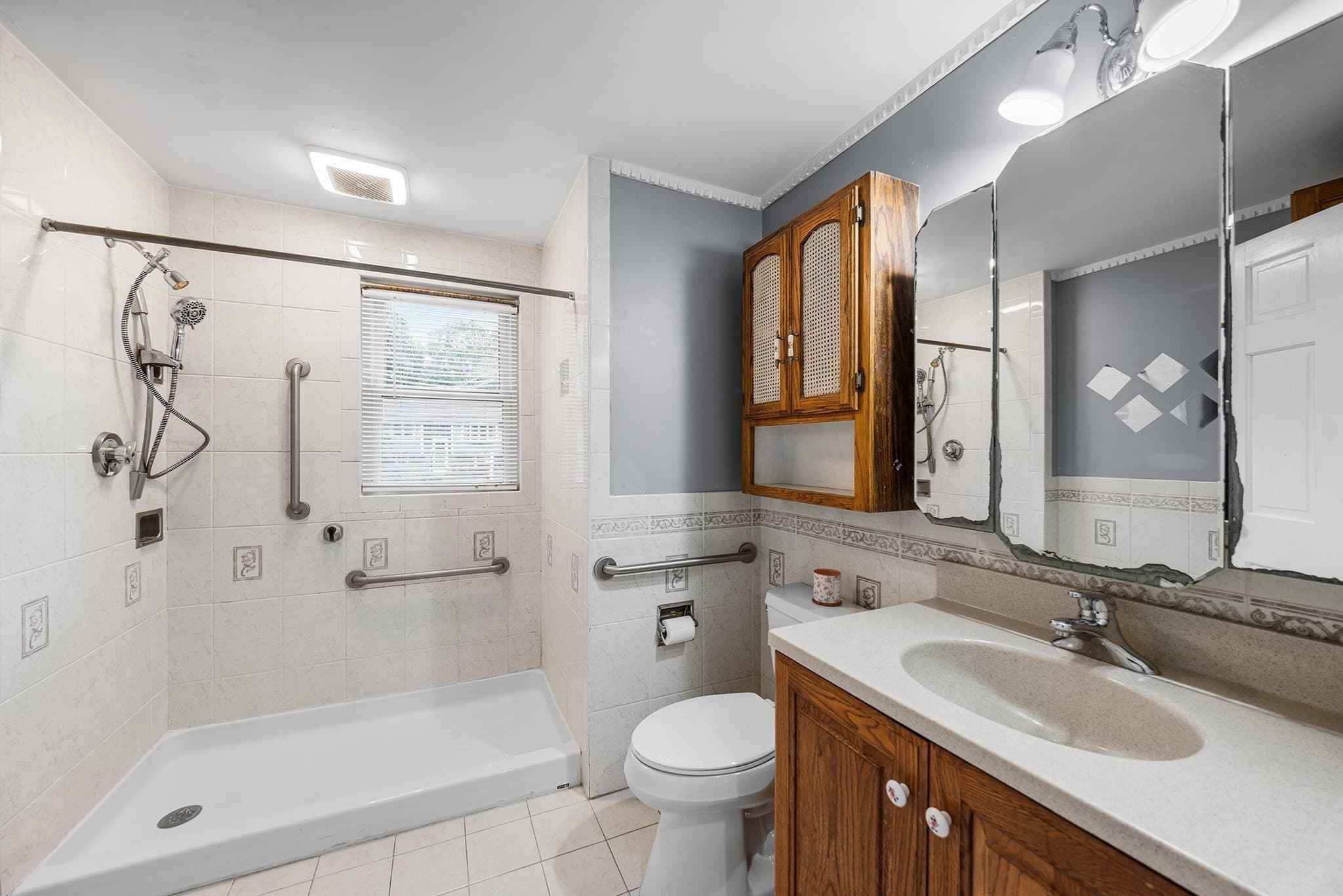 Single Family Residence at 9 E Harbor Cir, Falmouth MA 02536, Falmouth, photo 19 of 39