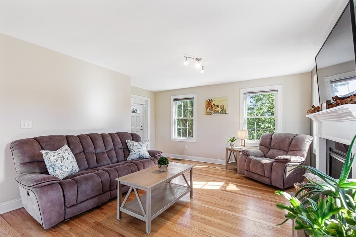 Single Family Residence at 18 Blue Grass Circle, Taunton MA 02780, Taunton, photo 13 of 41