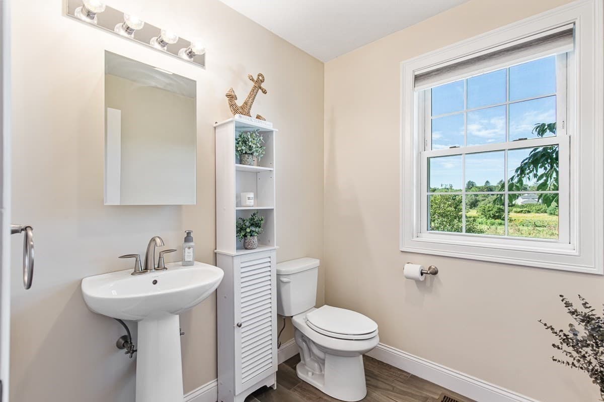 Single Family Residence at 18 Blue Grass Circle, Taunton MA 02780, Taunton, photo 17 of 41