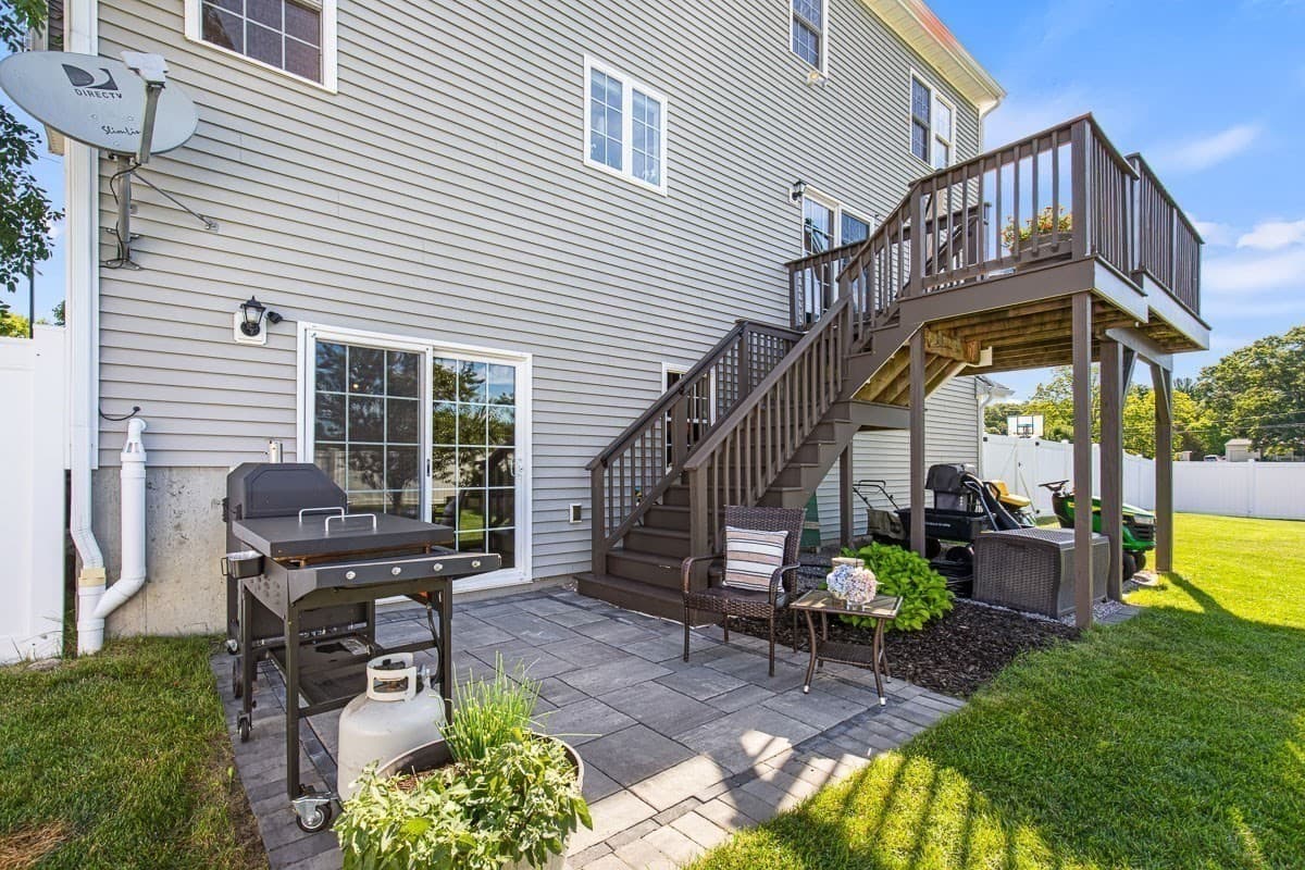 Single Family Residence at 18 Blue Grass Circle, Taunton MA 02780, Taunton, photo 32 of 41