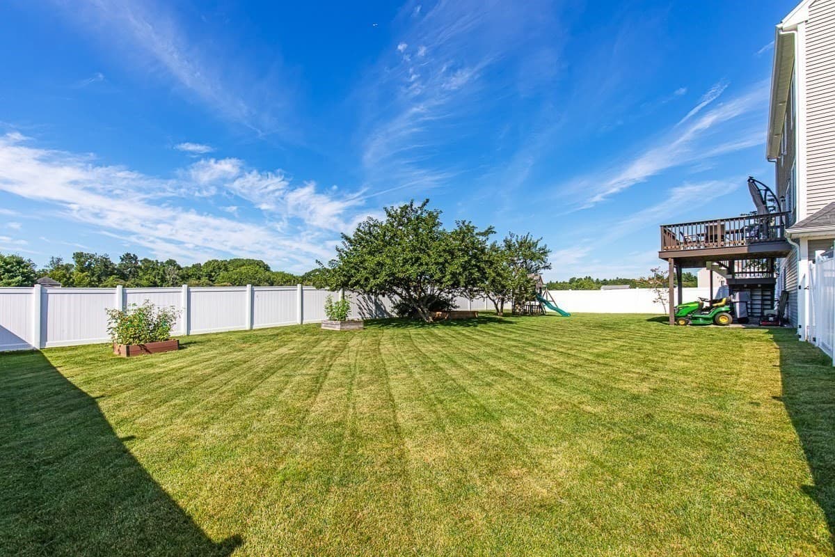 Single Family Residence at 18 Blue Grass Circle, Taunton MA 02780, Taunton, photo 38 of 41