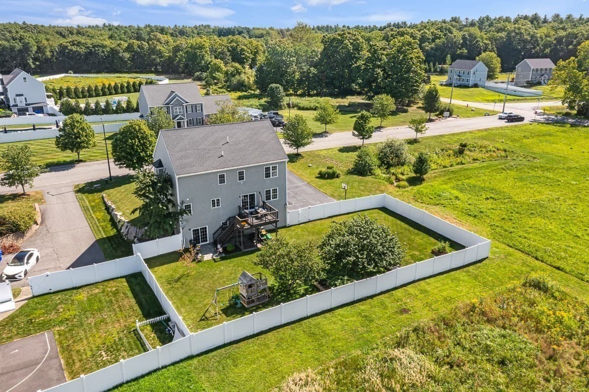 Single Family Residence at 18 Blue Grass Circle, Taunton MA 02780, Taunton, photo 39 of 41