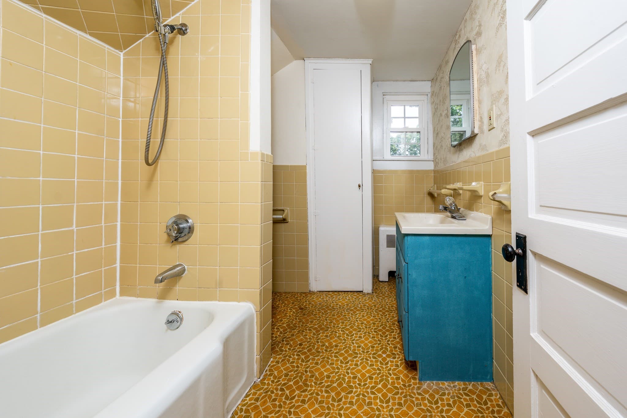 Single Family Residence at 562 Waquoit Hwy, Falmouth MA 02536, Falmouth, photo 33 of 42
