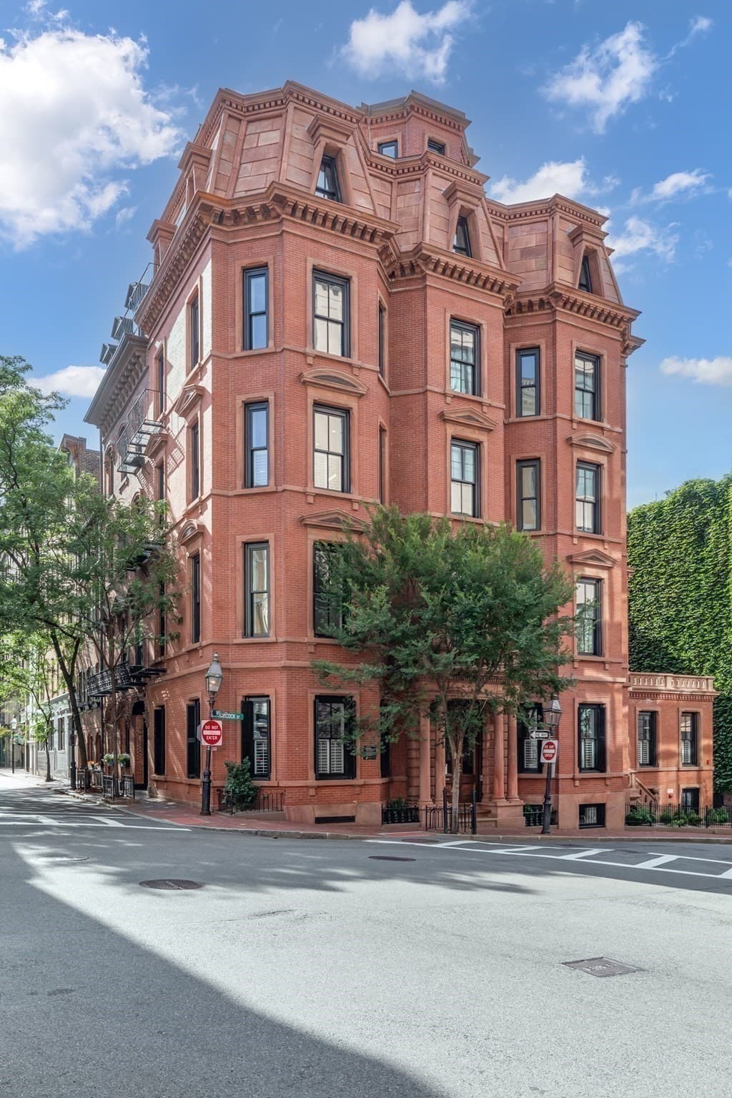 57 Hancock St, Boston MA 02114