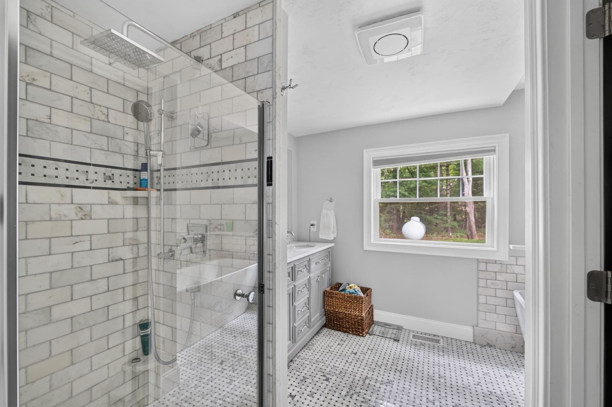Single Family Residence at 6 Ida Way, Freetown MA 02702, Freetown, photo 6 of 12