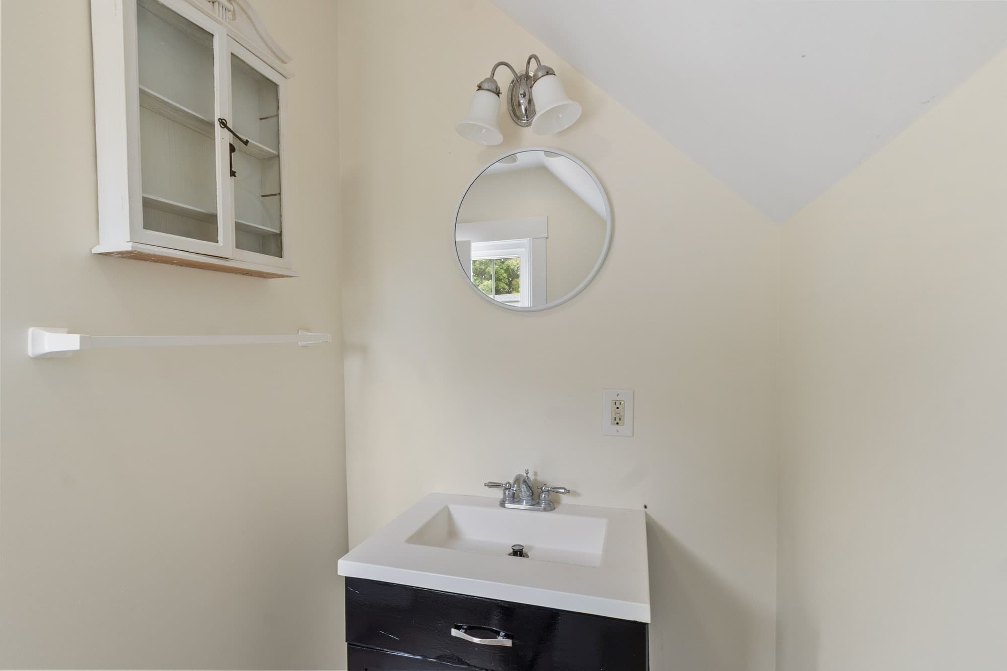 Single Family Residence at 103 Walton St, Fitchburg MA 01420, Fitchburg, photo 26 of 39