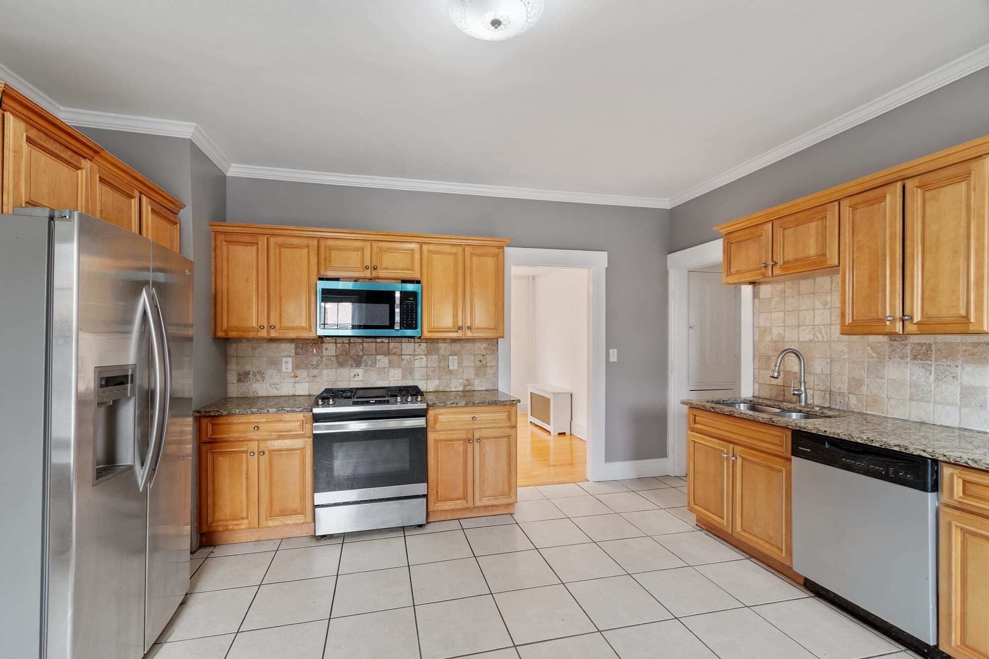 Single Family Residence at 103 Walton St, Fitchburg MA 01420, Fitchburg, photo 3 of 39