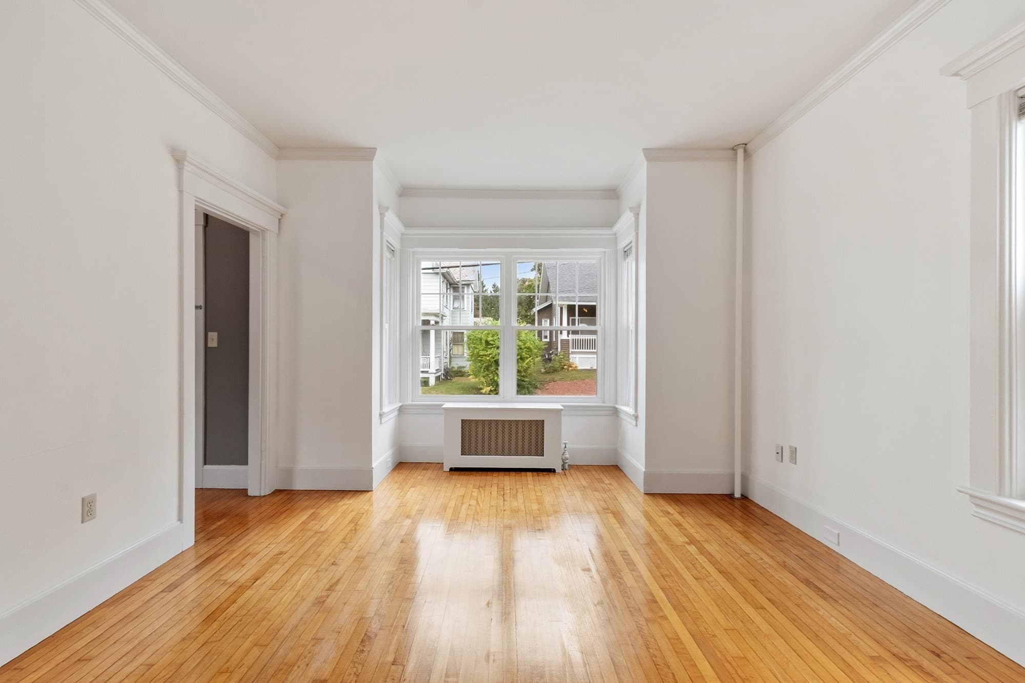 Single Family Residence at 103 Walton St, Fitchburg MA 01420, Fitchburg, photo 10 of 39