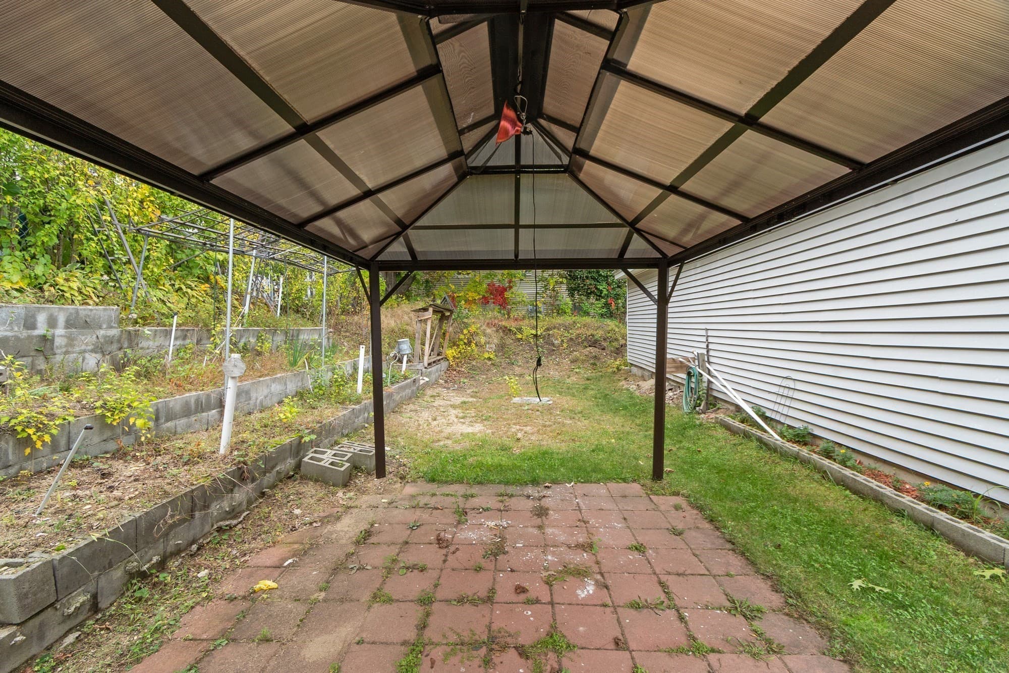 Single Family Residence at 103 Walton St, Fitchburg MA 01420, Fitchburg, photo 33 of 39