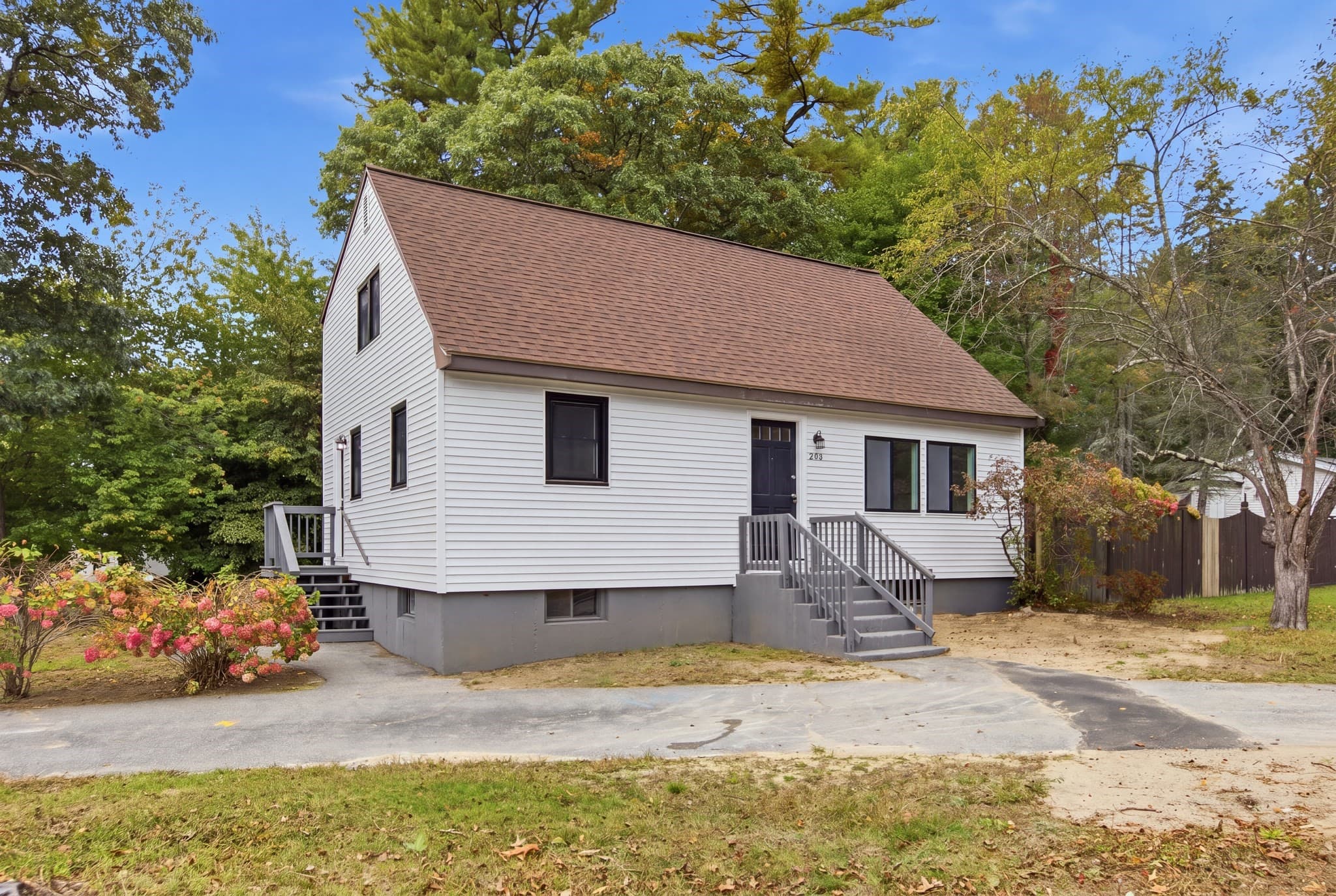 Single Family Residence at 245 Nashua Rd, Billerica MA 01821, Billerica, photo 2 of 16