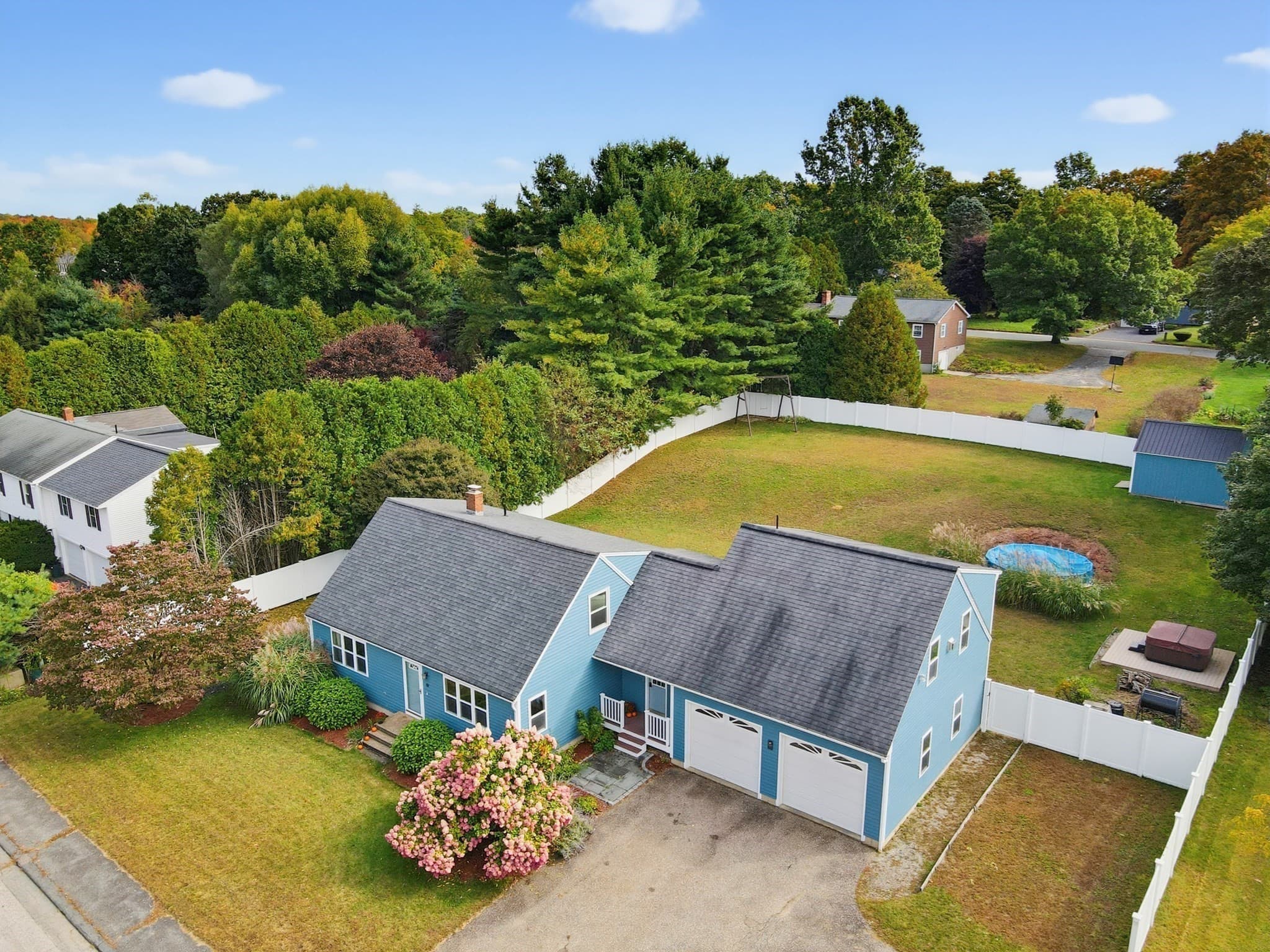 Single Family Residence at 124 Haywood Drive, East Brookfield MA 01515, East Brookfield, photo 2 of 27