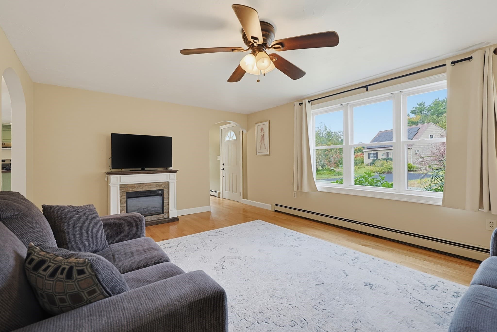 Single Family Residence at 124 Haywood Drive, East Brookfield MA 01515, East Brookfield, photo 7 of 27