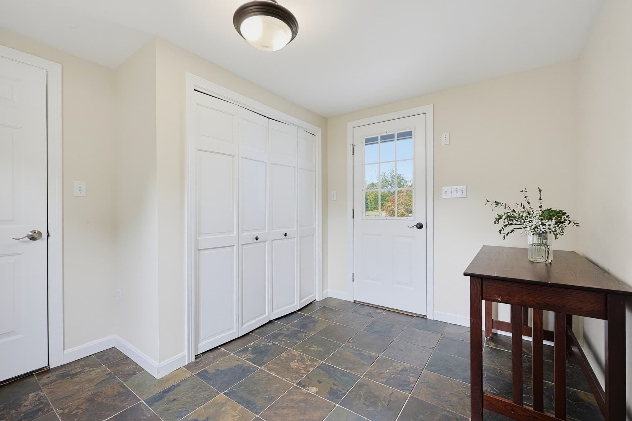 Single Family Residence at 124 Haywood Drive, East Brookfield MA 01515, East Brookfield, photo 11 of 27