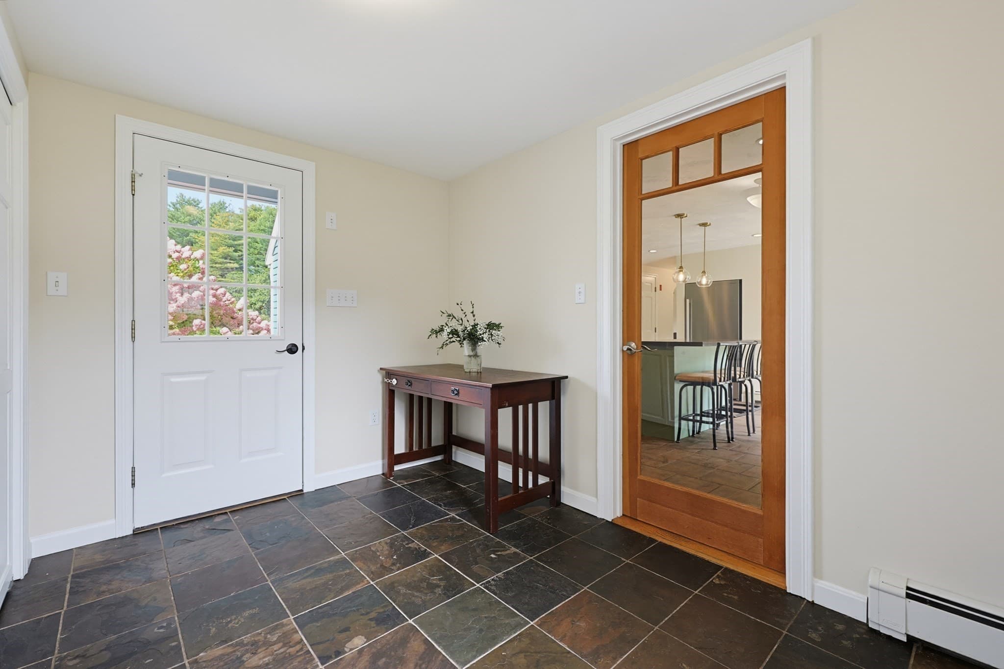 Single Family Residence at 124 Haywood Drive, East Brookfield MA 01515, East Brookfield, photo 4 of 27