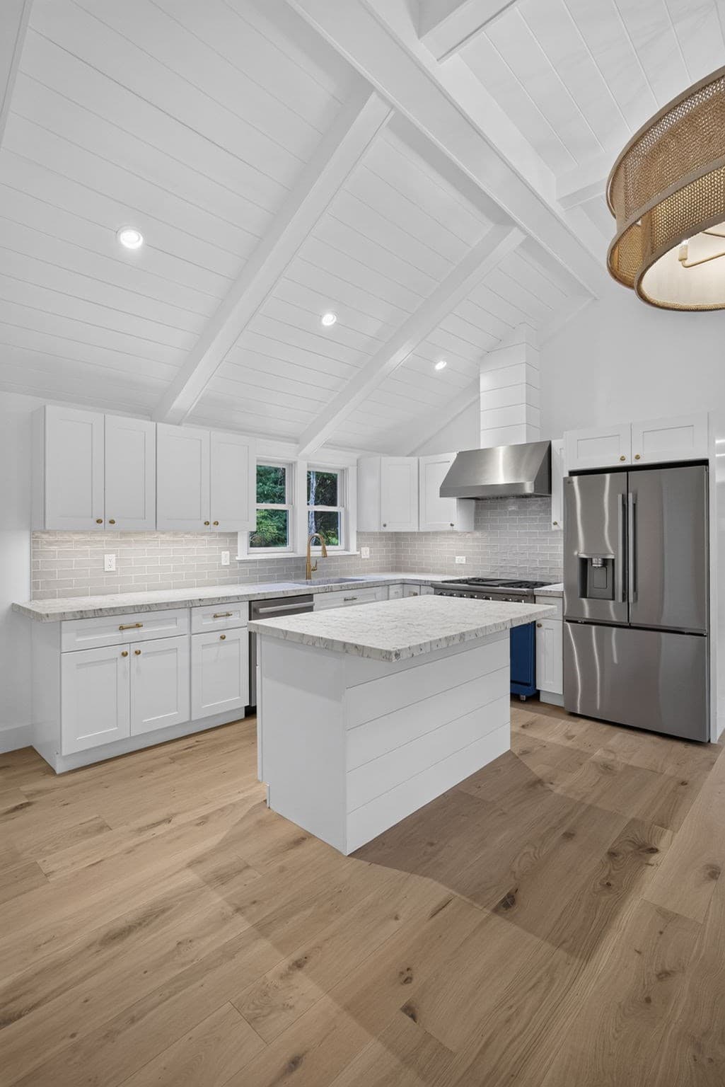 Single Family Residence at 31 Jasons Ln, Barnstable MA 02655, Barnstable, photo 6 of 29