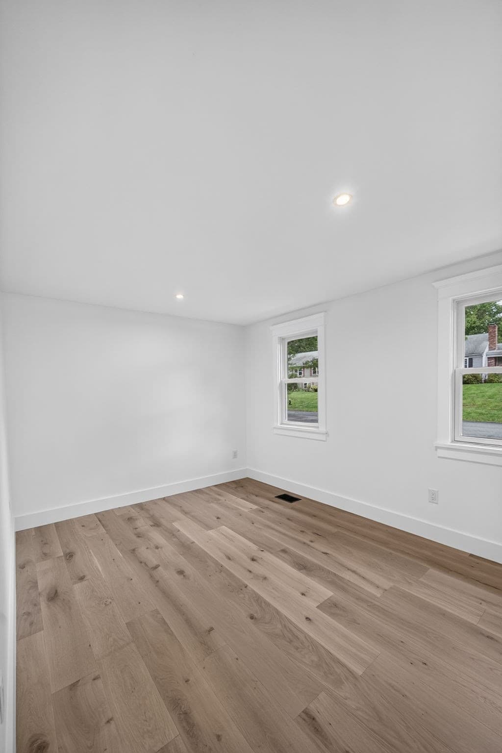 Single Family Residence at 31 Jasons Ln, Barnstable MA 02655, Barnstable, photo 22 of 29