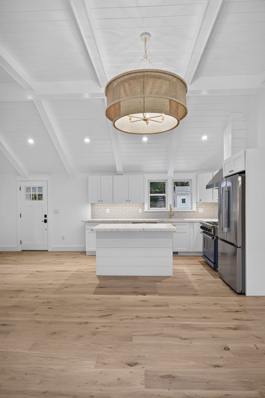 Single Family Residence at 31 Jasons Ln, Barnstable MA 02655, Barnstable, photo 5 of 29