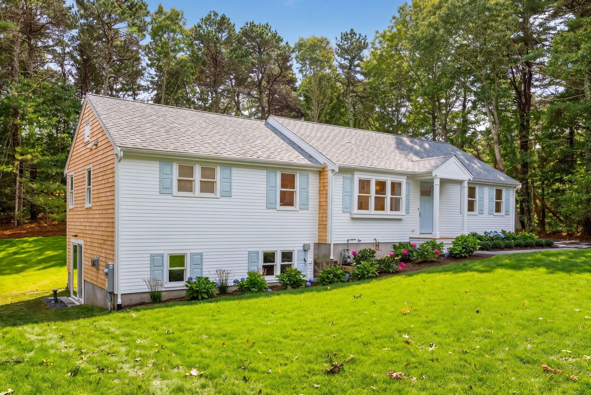 Single Family Residence at 31 Jasons Ln, Barnstable MA 02655, Barnstable, photo 4 of 29
