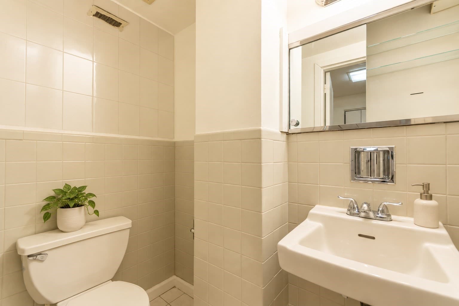 Condominium at 101 Mulberry St # 311, Springfield MA 01105, Springfield, photo 9 of 17