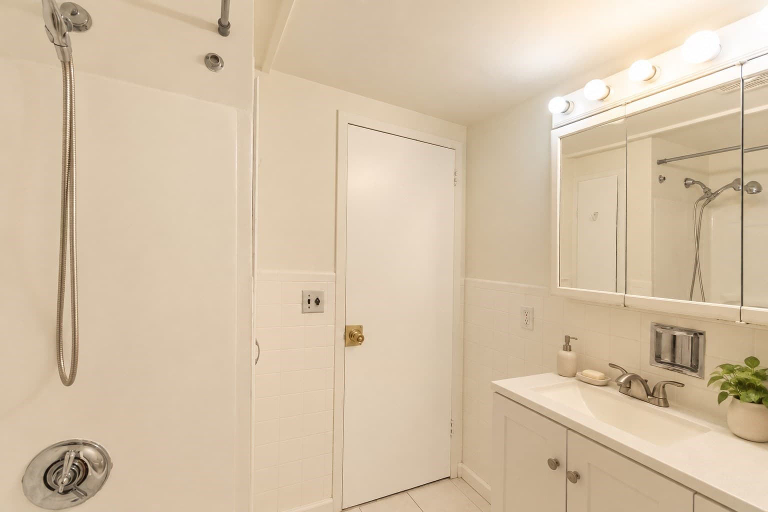 Condominium at 101 Mulberry St # 311, Springfield MA 01105, Springfield, photo 8 of 17