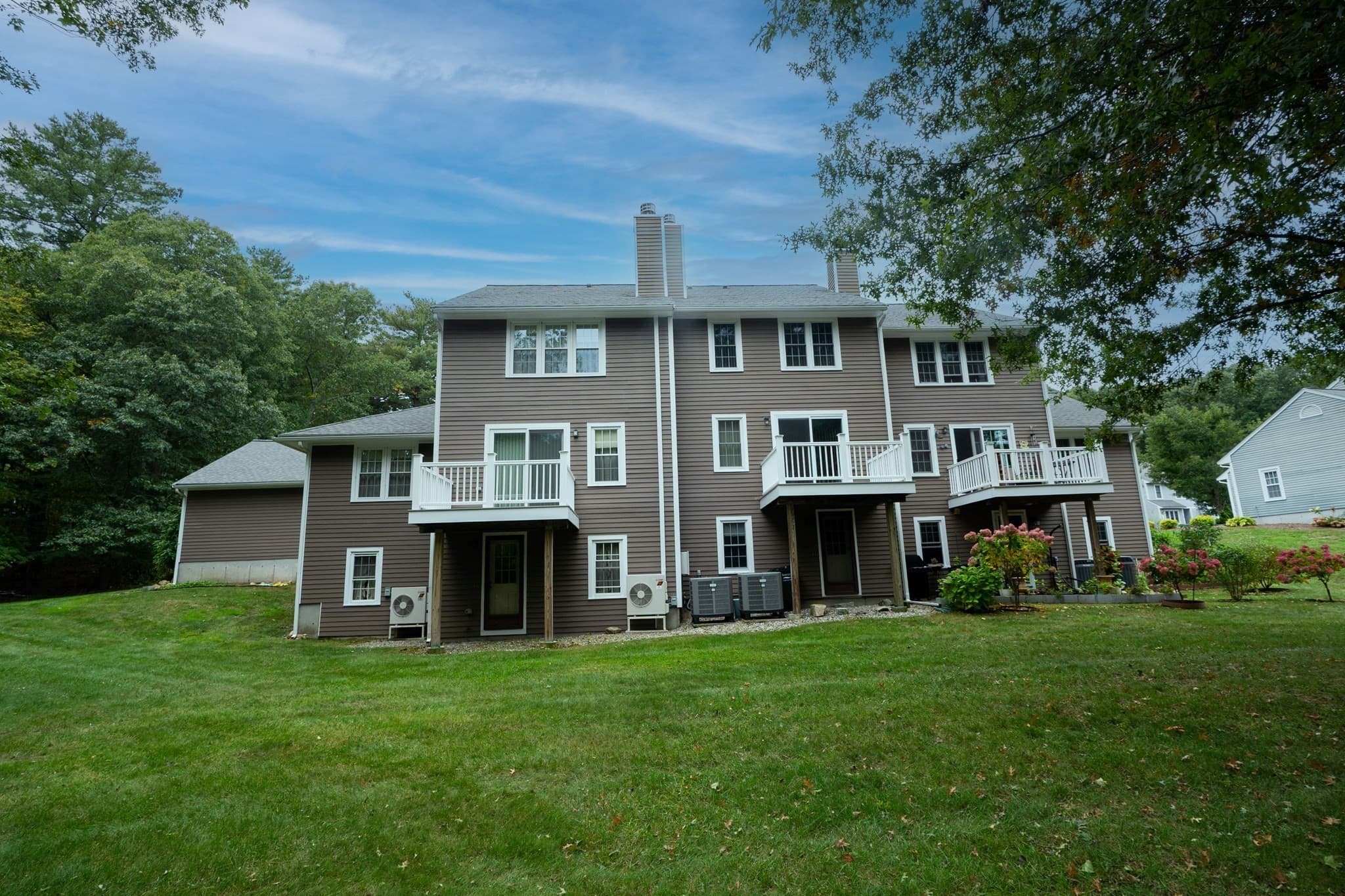 Condominium at 78 Laurelwood Dr # 78, Hopedale MA 01747, Hopedale, photo 2 of 26