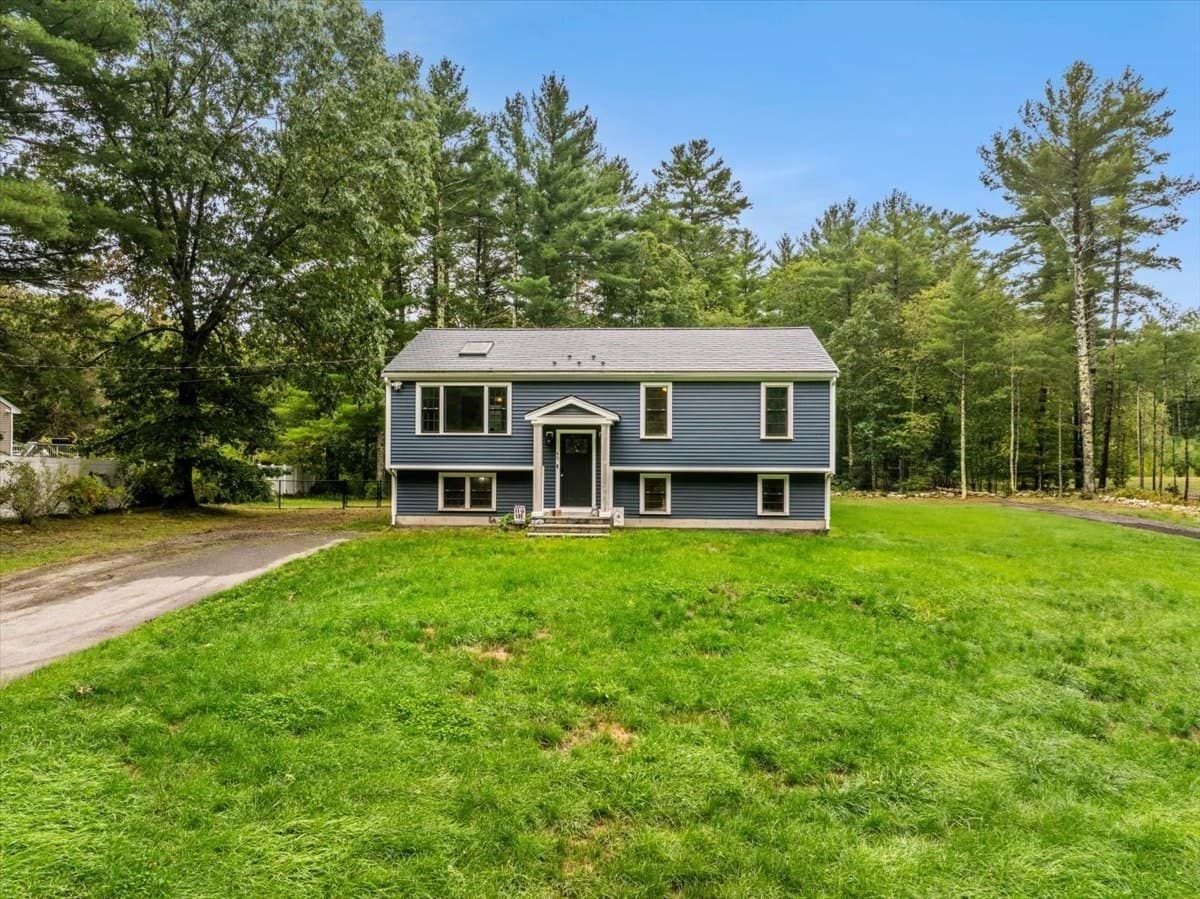 49 Benson St, Middleboro MA 02346