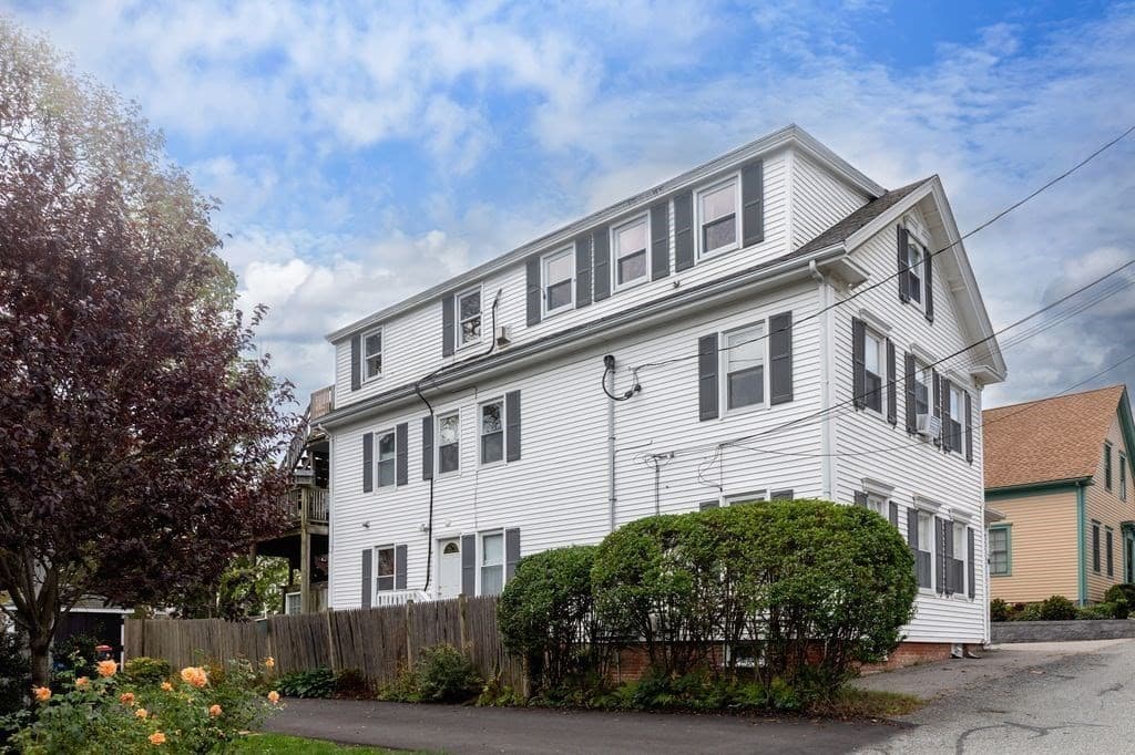 14 Washington St # 3, Plymouth MA 02360